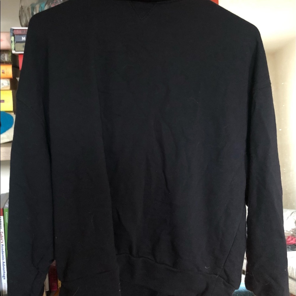 Black thin hooded sweatshirt with crosses neck